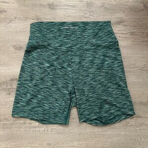 Outdoor Voices Women's Green biker Shorts Sz XXL sport running comfort